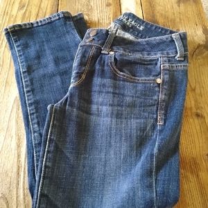 American eagle double button low-rise artist crop